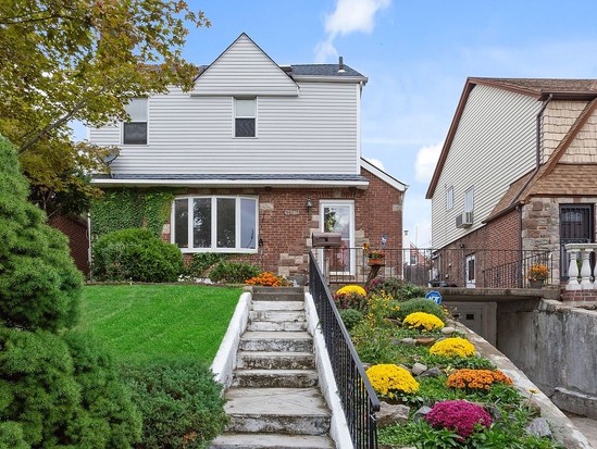 Single-family for Sale Bayside, Queens