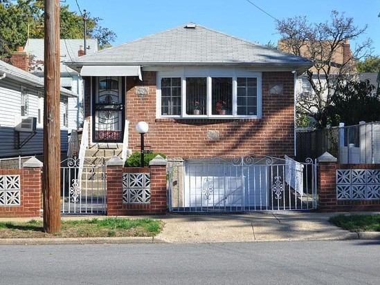 Single-family for Sale Laurelton, Queens