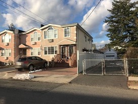 Home for Pre-foreclosure / auction Laurelton, Queens