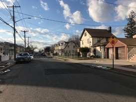 Home for Pre-foreclosure / auction Laurelton, Queens