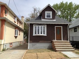 Home for Pre-foreclosure Laurelton, Queens