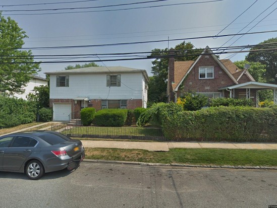 Single-family for Pre-foreclosure Laurelton, Queens