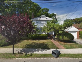 Home for Pre-foreclosure / auction Laurelton, Queens