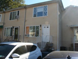 Home for Pre-foreclosure / auction Clifton, Staten Island