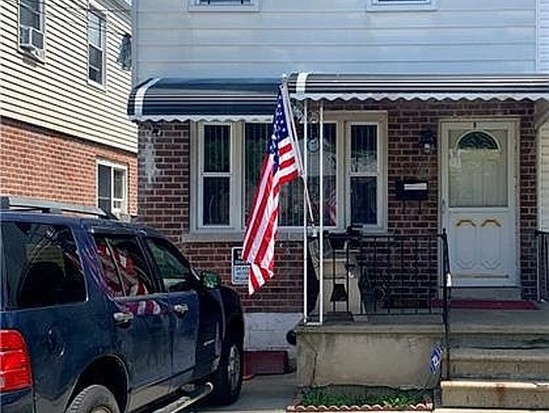 Single-family for Sale Throggs Neck, Bronx