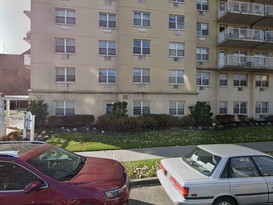 Home for Pre-foreclosure / auction Rockaway Beach, Queens