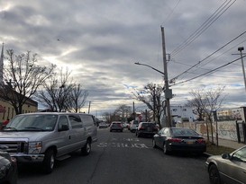 Home for Pre-foreclosure / auction Castle Hill, Bronx