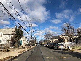 Home for Pre-foreclosure / auction Mariners Harbor, Staten Island