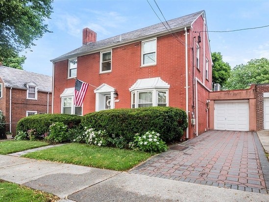 Single-family for Sale Pelham Gardens, Bronx