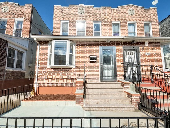 Townhouse for Sale Westchester Village, Bronx