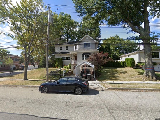 Single-family for Sale Huguenot, Staten Island