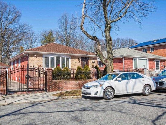 Single-family for Sale Oakland Gardens, Queens