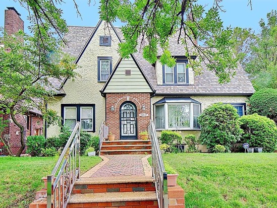 Single-family for Sale Laurelton, Queens