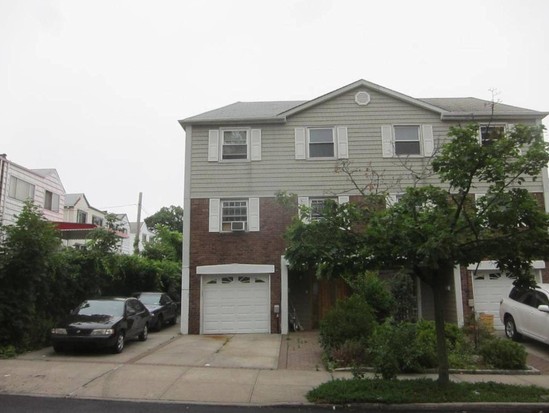 Multi-family for Pre-foreclosure / auction Bayside, Queens