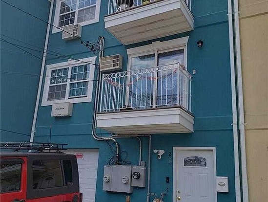 Multi-family for Sale Rockaway Park, Queens