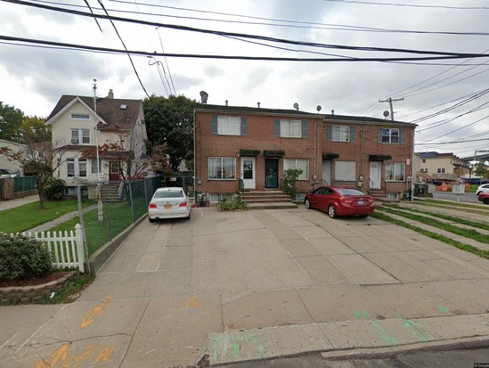 Single-family for Pre-foreclosure Port Richmond, Staten Island