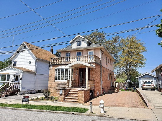 Single-family for Sale Todt Hill, Staten Island