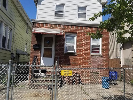 Single-family for Sale Port Richmond, Staten Island