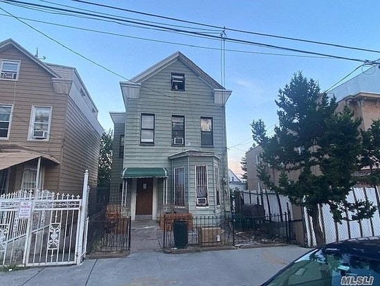 Single-family for Sale East New York, Brooklyn