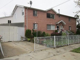 Home for Pre-foreclosure / auction Brookville, Queens