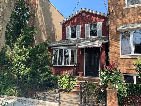 Single-family for Sale Gravesend, Brooklyn