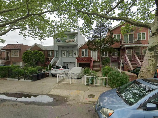 Multi-family for Pre-foreclosure / auction Bath Beach, Brooklyn