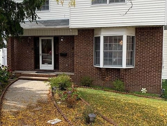 Single-family for Sale Castleton Corners, Staten Island