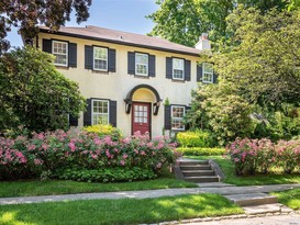 Home for Sale Douglaston, Queens