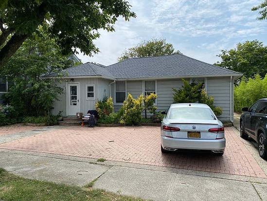 Single-family for Sale Neponsit, Queens