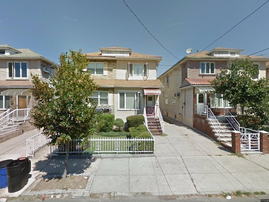 Single-family for Pre-foreclosure / auction Gravesend, Brooklyn