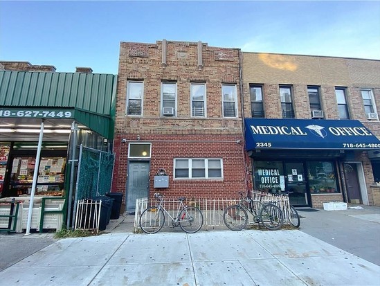 Multi-family for Sale Borough Park, Brooklyn