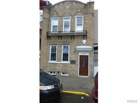 Home for Pre-foreclosure / auction Belmont, Bronx