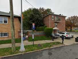 Home for Pre-foreclosure Jackson Heights, Queens