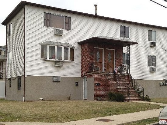 Single-family for Pre-foreclosure Brookville, Queens