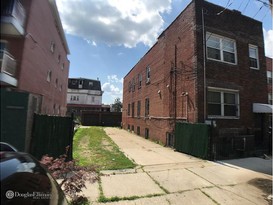 Home for Pre-foreclosure Gravesend, Brooklyn