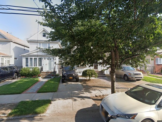 Single-family for Pre-foreclosure / auction Queens Village, Queens