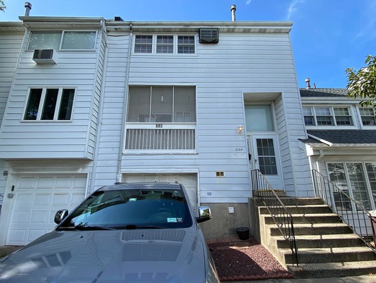 Townhouse for Sale Huguenot, Staten Island