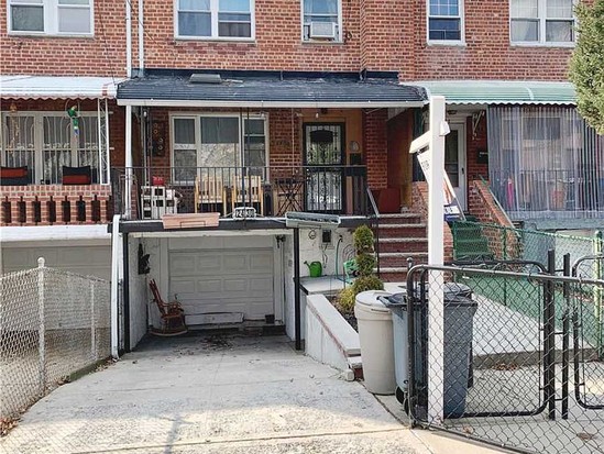 Single-family for Sale East Elmhurst, Queens