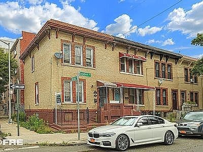 Single-family for Sale Flatbush, Brooklyn