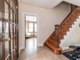 Home for Sale Douglaston, Queens