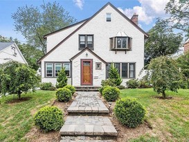 Home for Sale Douglaston, Queens