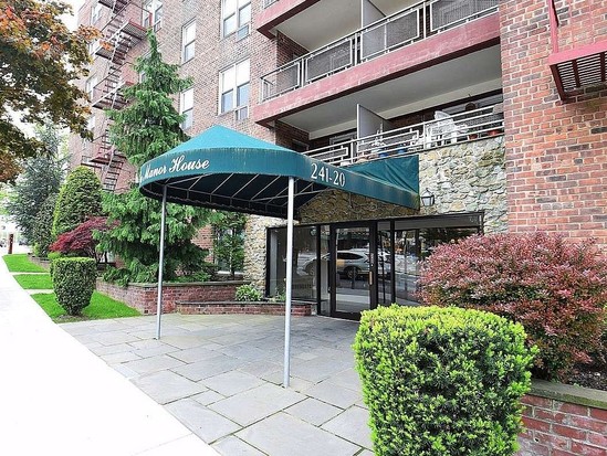 Condo for Sale Douglaston, Queens