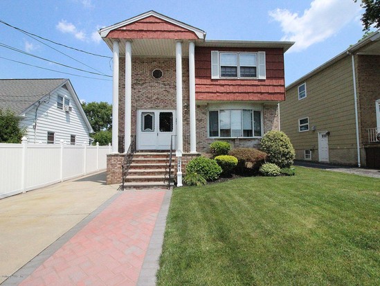 Single-family for Sale West Brighton, Staten Island