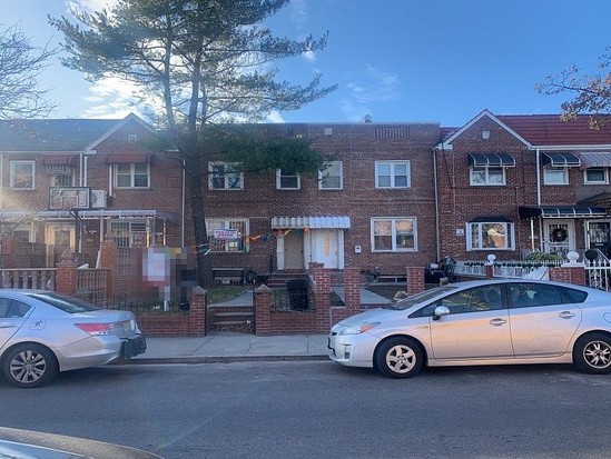 Single-family for Pre-foreclosure / auction East Elmhurst, Queens