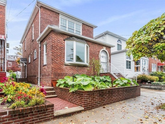 Single-family for Sale Bronxwood, Bronx