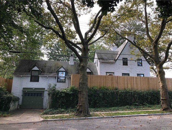 Single-family for Sale Douglaston, Queens