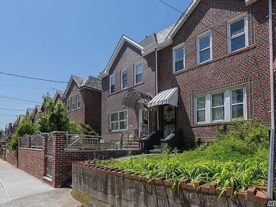 Single-family for Sale East Elmhurst, Queens