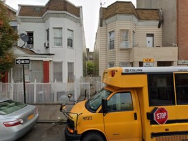 Home for Pre-foreclosure Belmont, Bronx