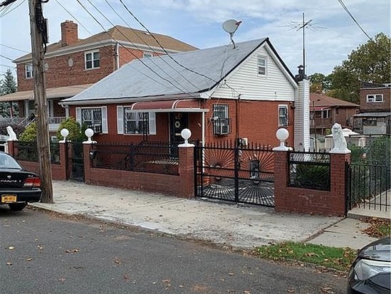 Single-family for Sale Pelham Gardens, Bronx