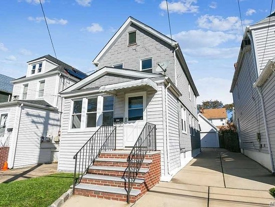 Single-family for Sale Bellerose, Queens